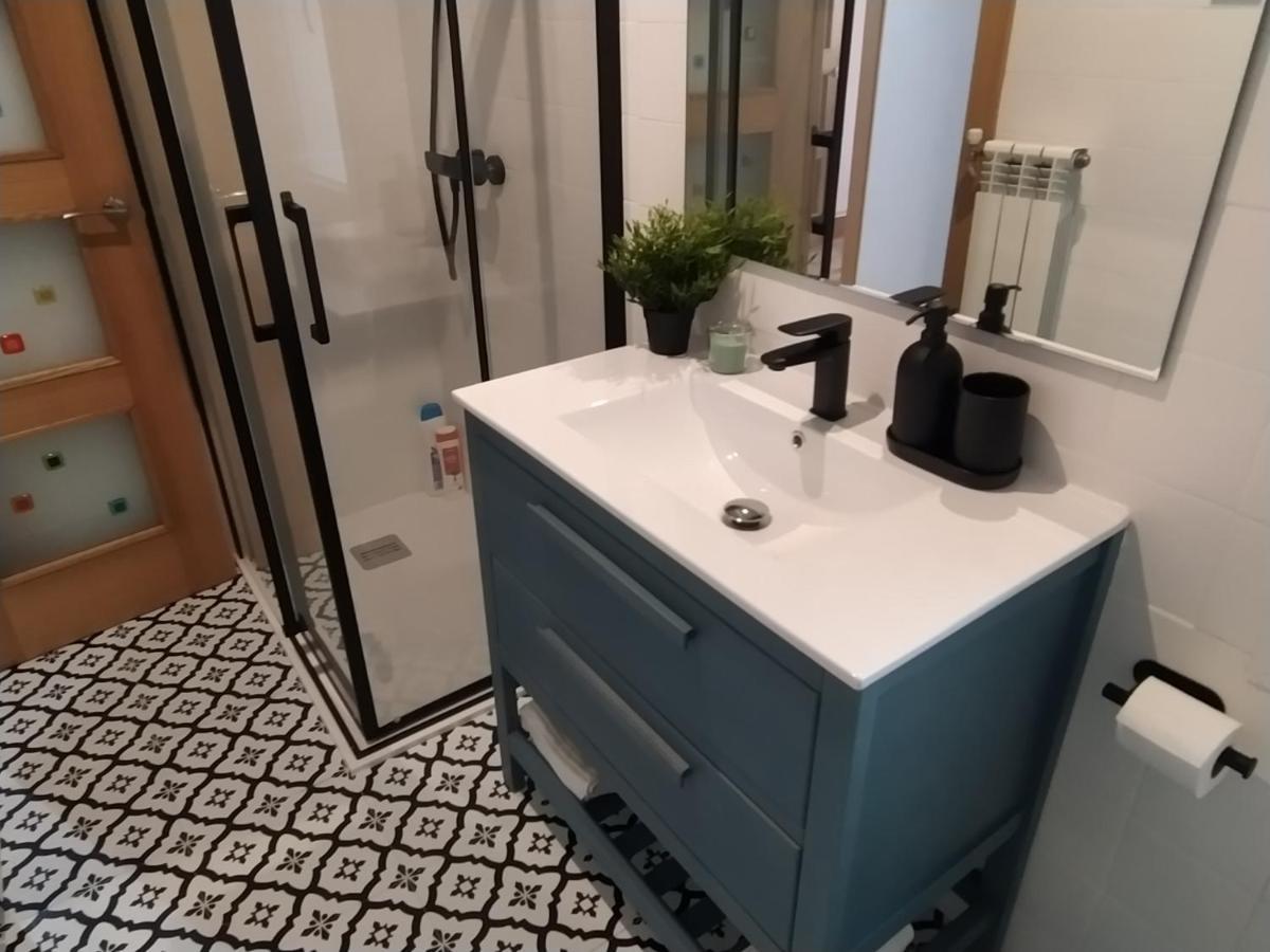 Apartamento De 120M2 Al Lado De Cabarceno Saron Eksteriør bilde