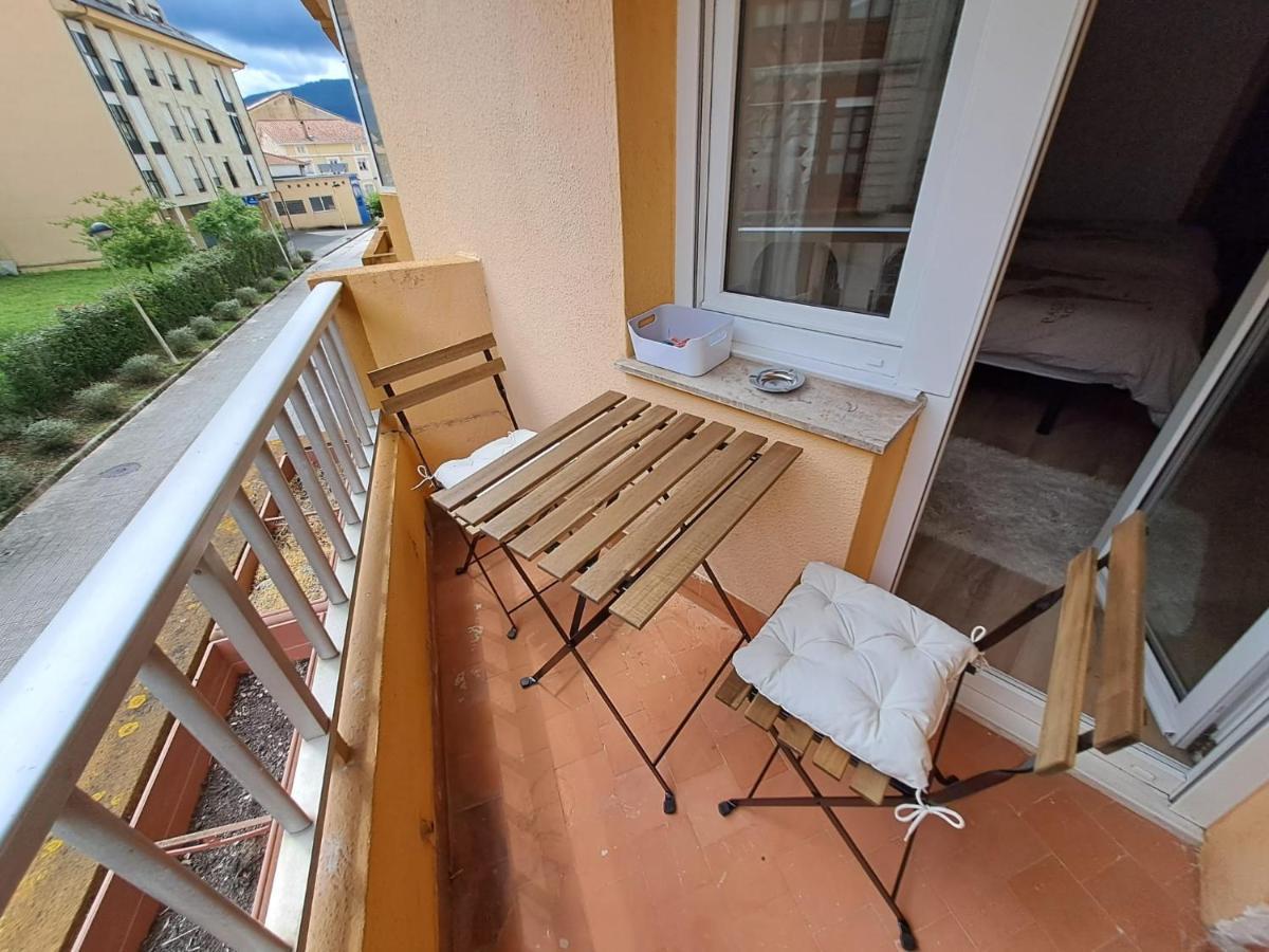 Apartamento De 120M2 Al Lado De Cabarceno Saron Eksteriør bilde