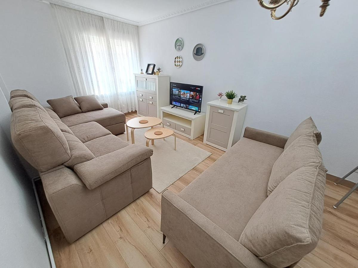 Apartamento De 120M2 Al Lado De Cabarceno Saron Eksteriør bilde